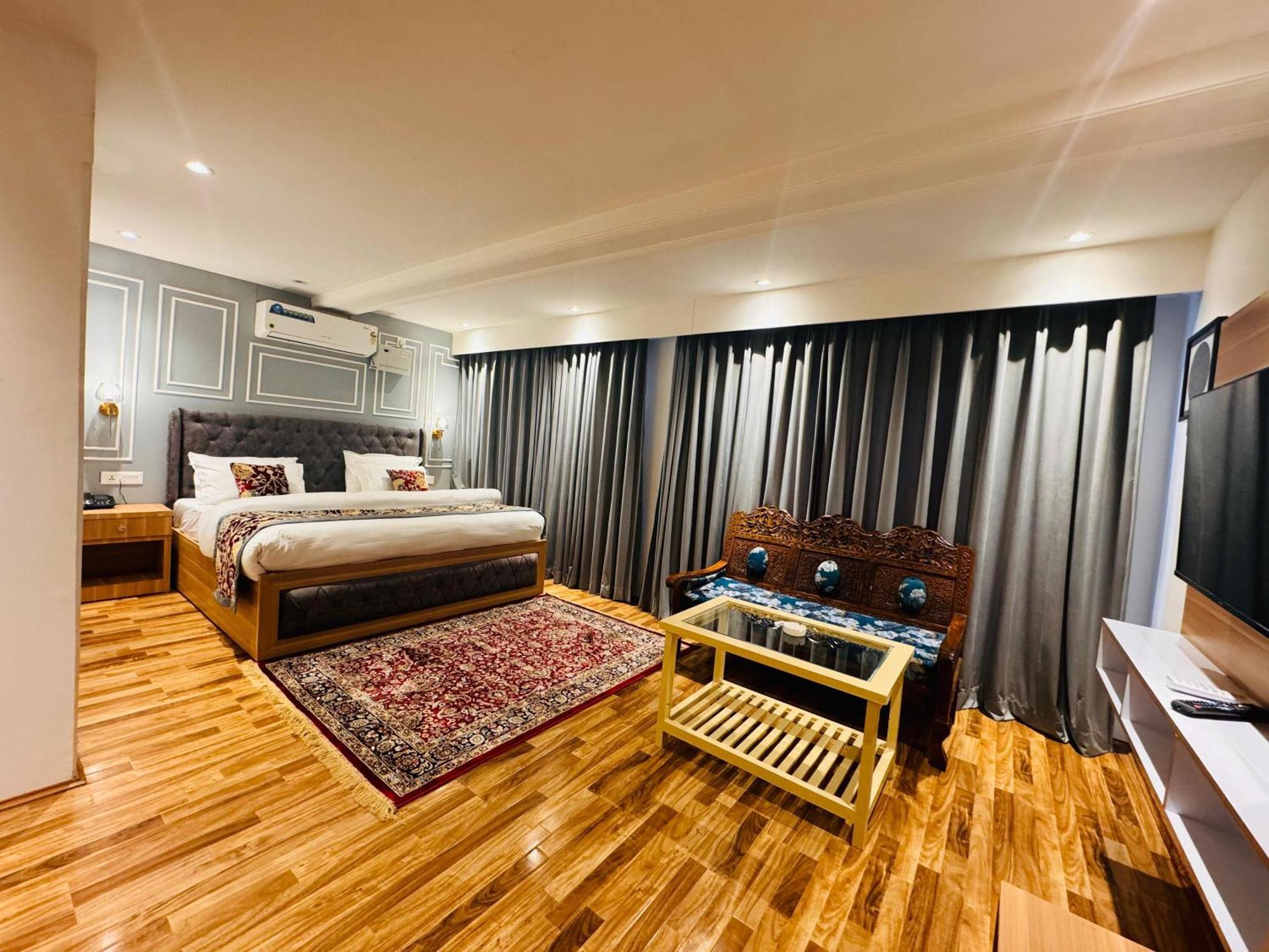 De Elaaf The Luxury Stay Srīnagar 外观 照片
