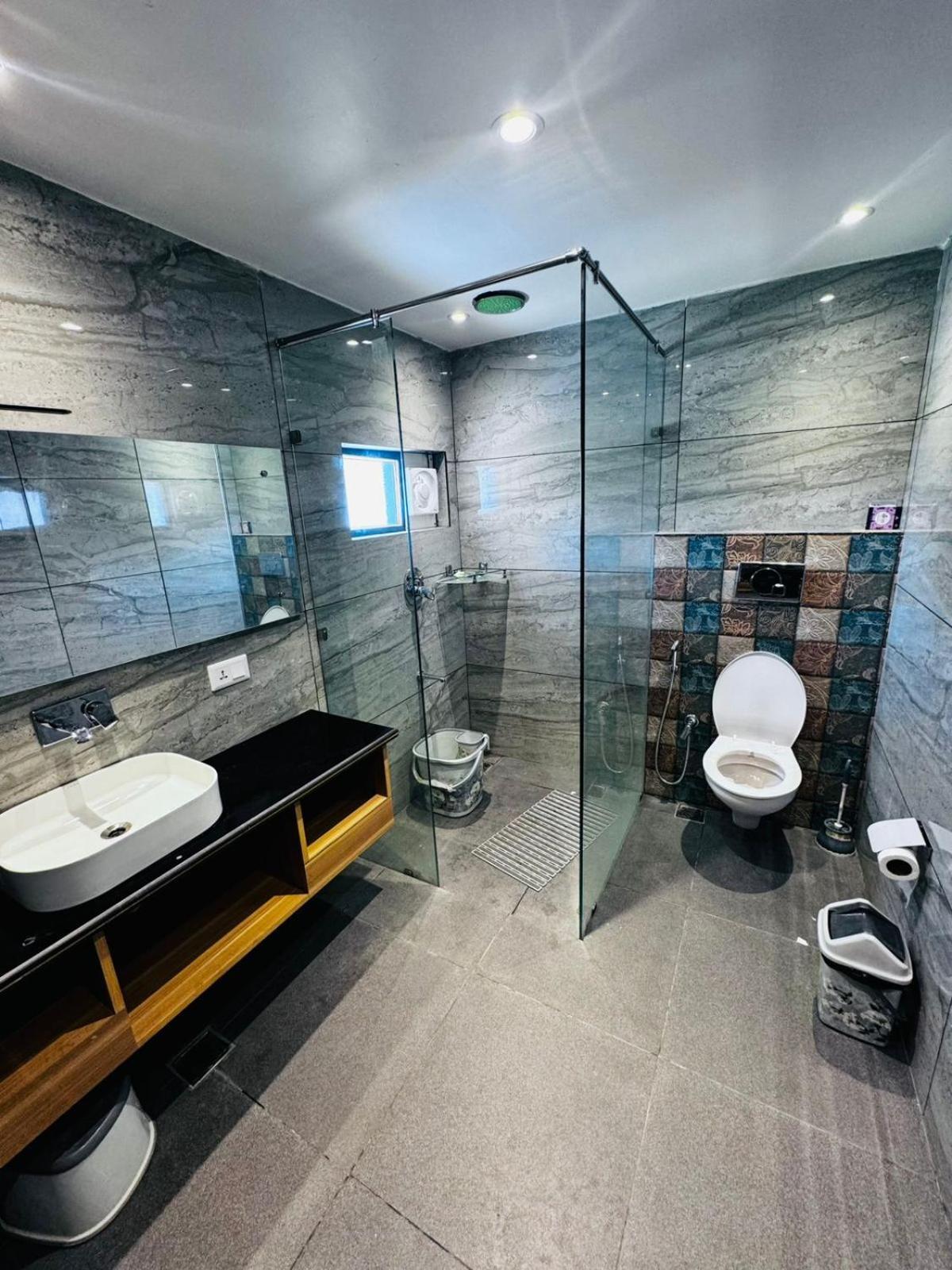 De Elaaf The Luxury Stay Srīnagar 外观 照片