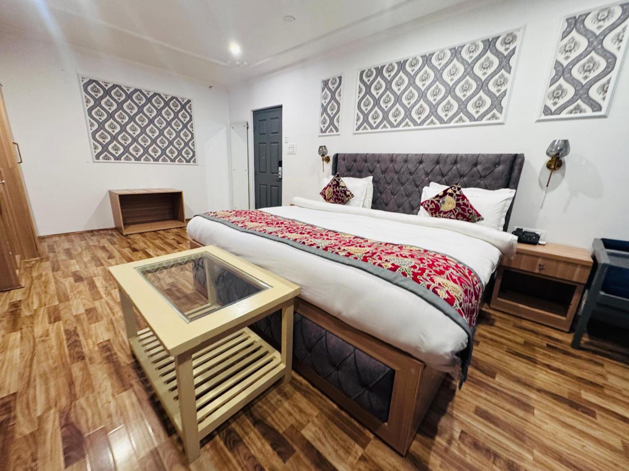 De Elaaf The Luxury Stay Srīnagar 外观 照片