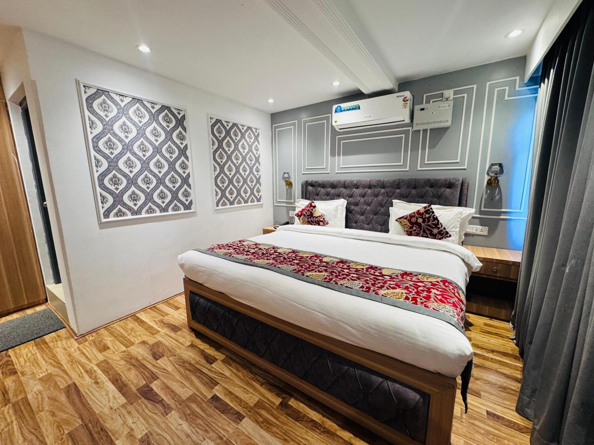 De Elaaf The Luxury Stay Srīnagar 外观 照片