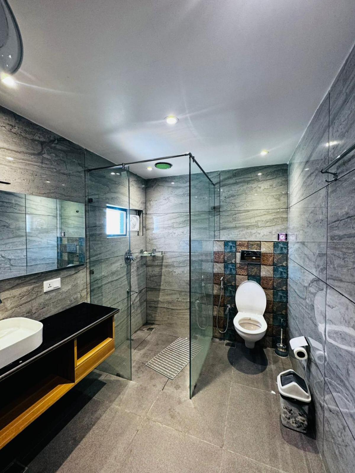De Elaaf The Luxury Stay Srīnagar 外观 照片