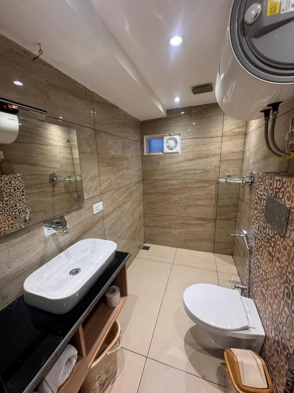 De Elaaf The Luxury Stay Srīnagar 外观 照片