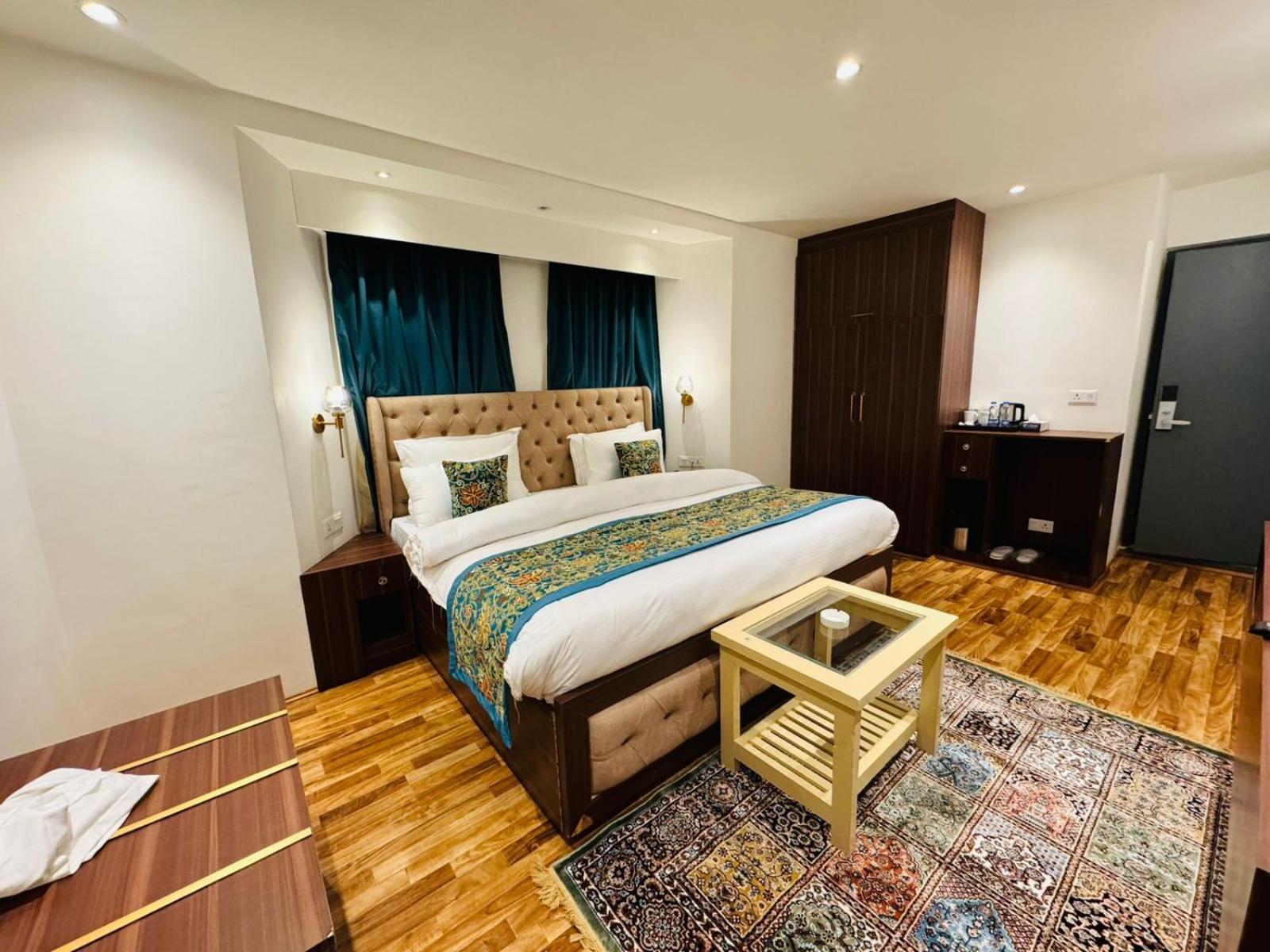 De Elaaf The Luxury Stay Srīnagar 外观 照片