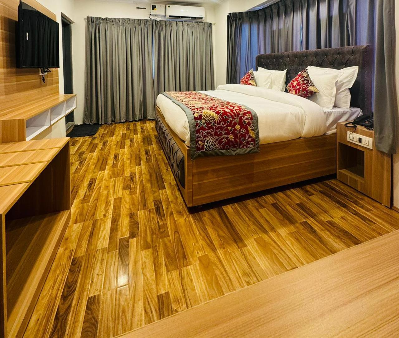 De Elaaf The Luxury Stay Srīnagar 外观 照片