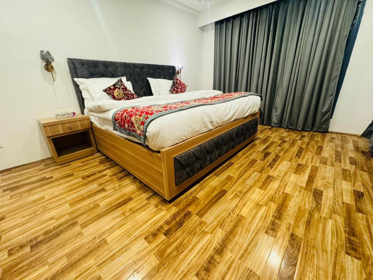 De Elaaf The Luxury Stay Srīnagar 外观 照片