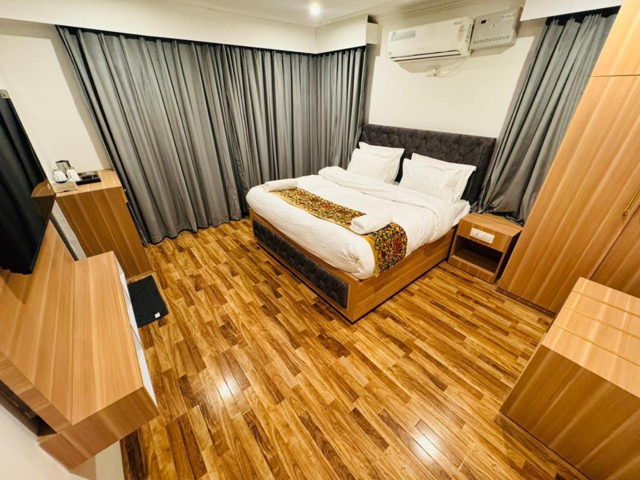 De Elaaf The Luxury Stay Srīnagar 外观 照片