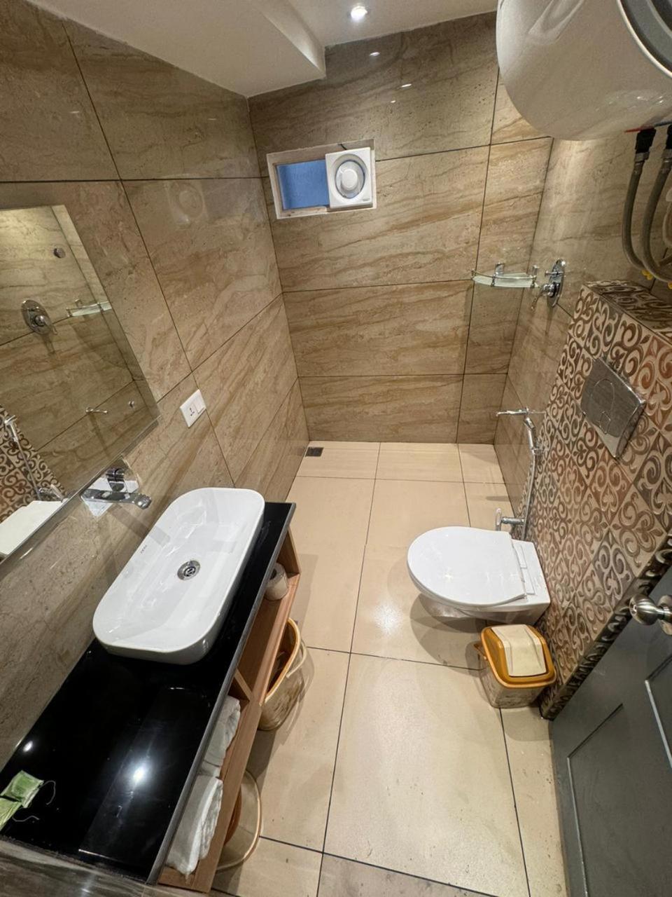 De Elaaf The Luxury Stay Srīnagar 外观 照片